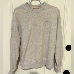 Levi’s crewneck xs